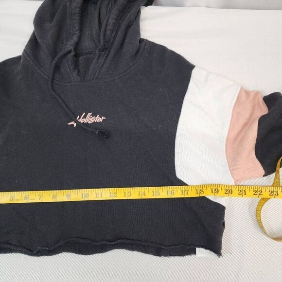 Hollister Size Medium Women's Lot of 2 Cropped Hoodies Sweater Pullover Hood Col - Picture 8 of 11